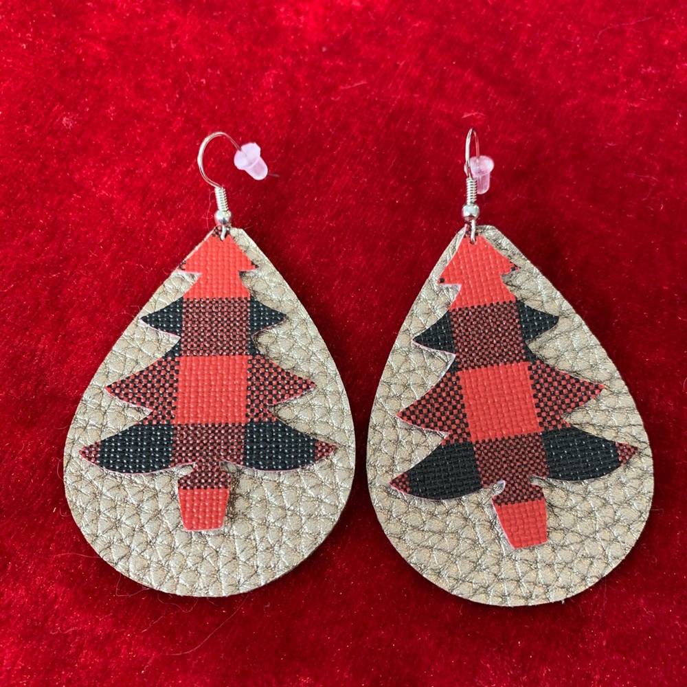 Buffalo Plaid Christmas Tree Earrings